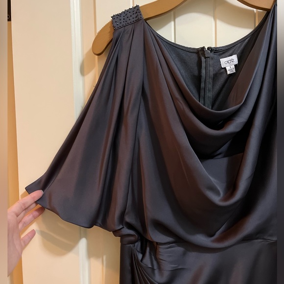 Satin finish dress from Caché - Picture 4 of 7